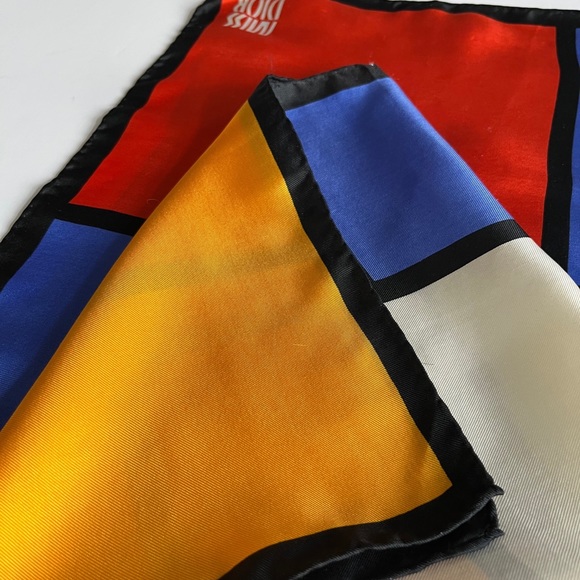 Miss Dior 100% Silk Vintage Geometric Colour Block Scarf - 22” x 22” - Picture 5 of 8